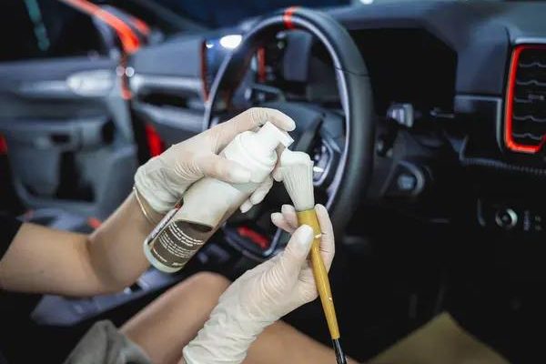 Experience the Ultimate Shine with Expert Detailing Experience the Ultimate Shine with Expert Detailing