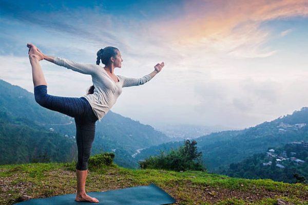 How to Control Cravings Through Balanced Nutrition