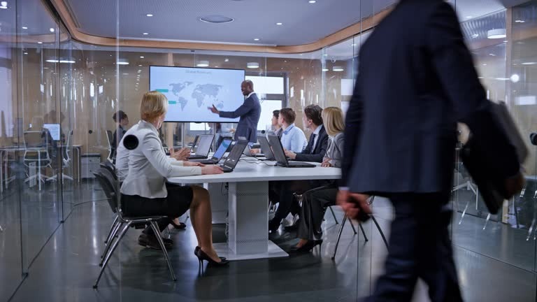 Profitable Franchises: A Smart Path to Low-Risk Business Ownership